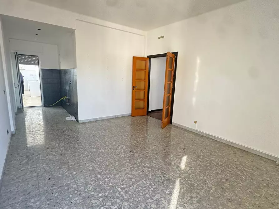 Immagine 6 di Trilocale in vendita  in Via Fratelli Bandiera a Monopoli