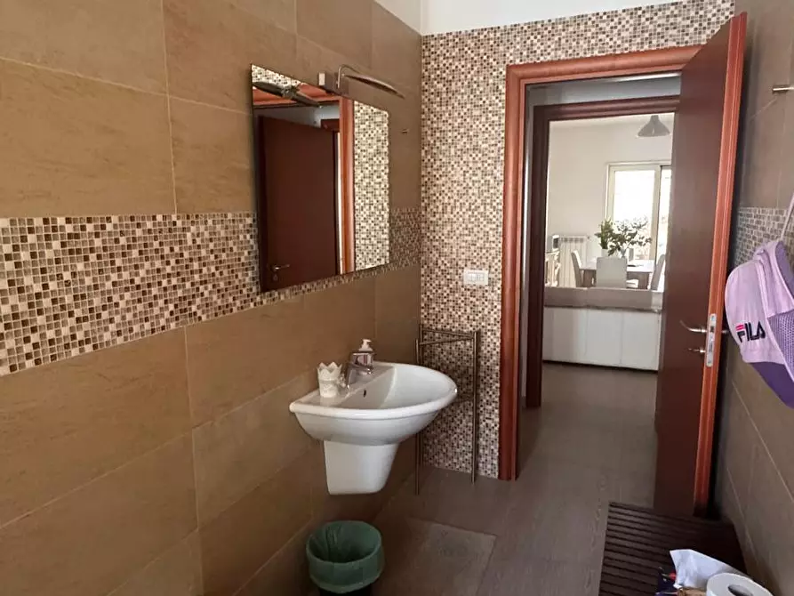 Immagine 17 di Trilocale in vendita  in Largo Fontanelle a Monopoli