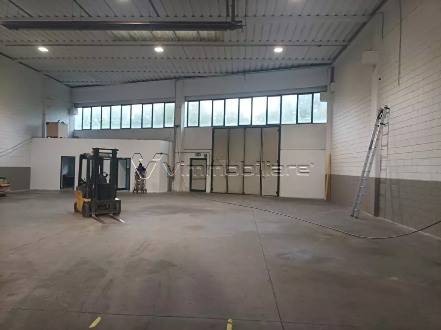 Immagine 9 di Attività artigianale in affitto  in Via del Progresso 6 a Barbarano Mossano