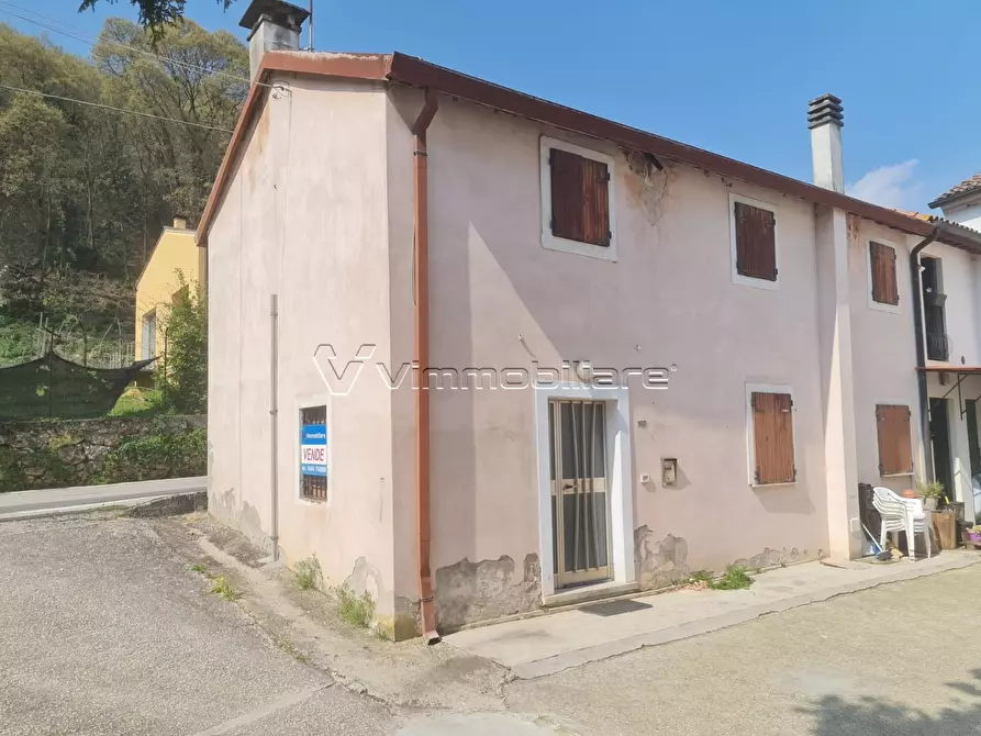 Immagine 2 di Porzione di casa in vendita  in via villa 107 a Villaga