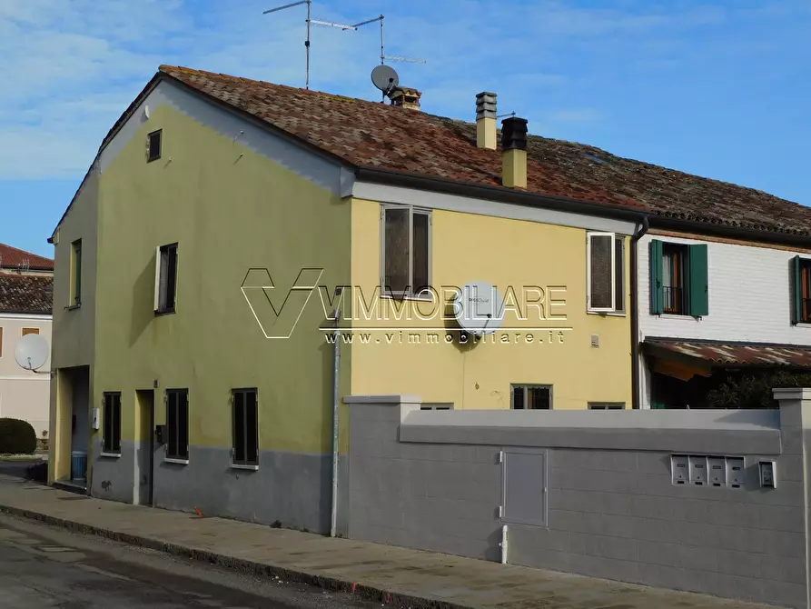 Immagine 1 di Porzione di casa in vendita  in via Roma a Noventa Vicentina