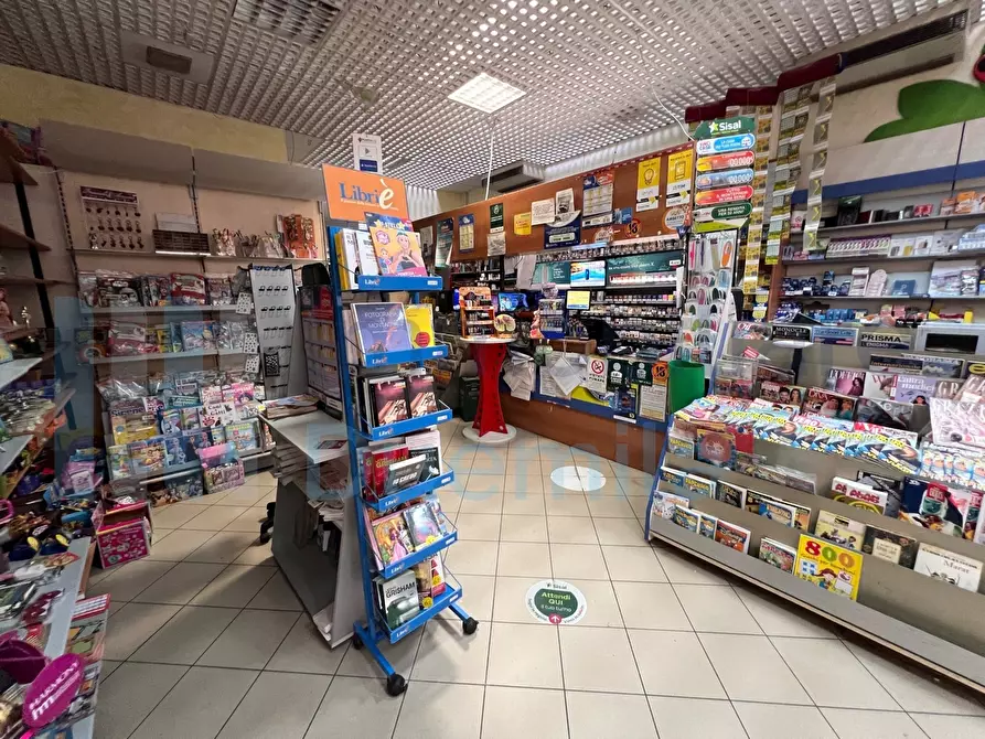 Immagine 10 di Tabaccheria in vendita  a Faenza