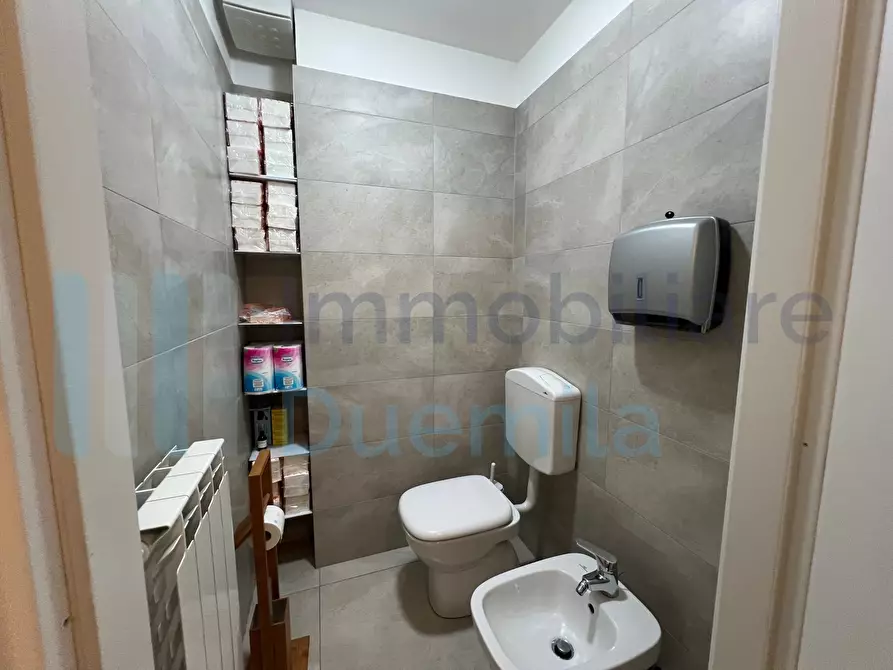 Immagine 19 di Attività artigianale in vendita  a Bologna