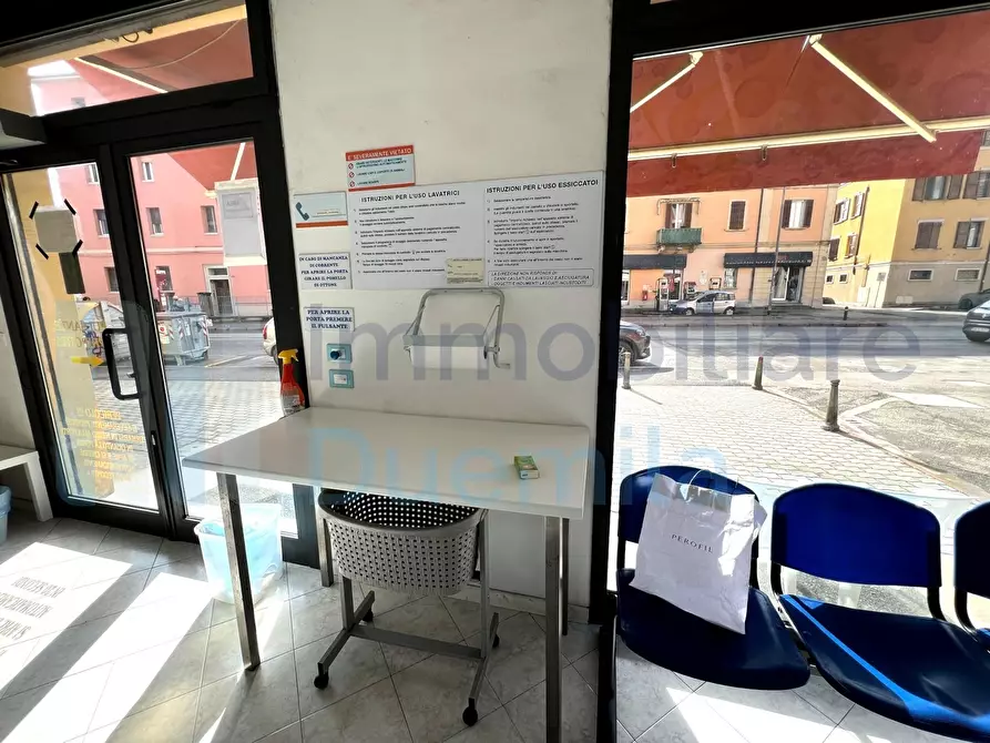 Immagine 10 di Attività artigianale in vendita  a Bologna