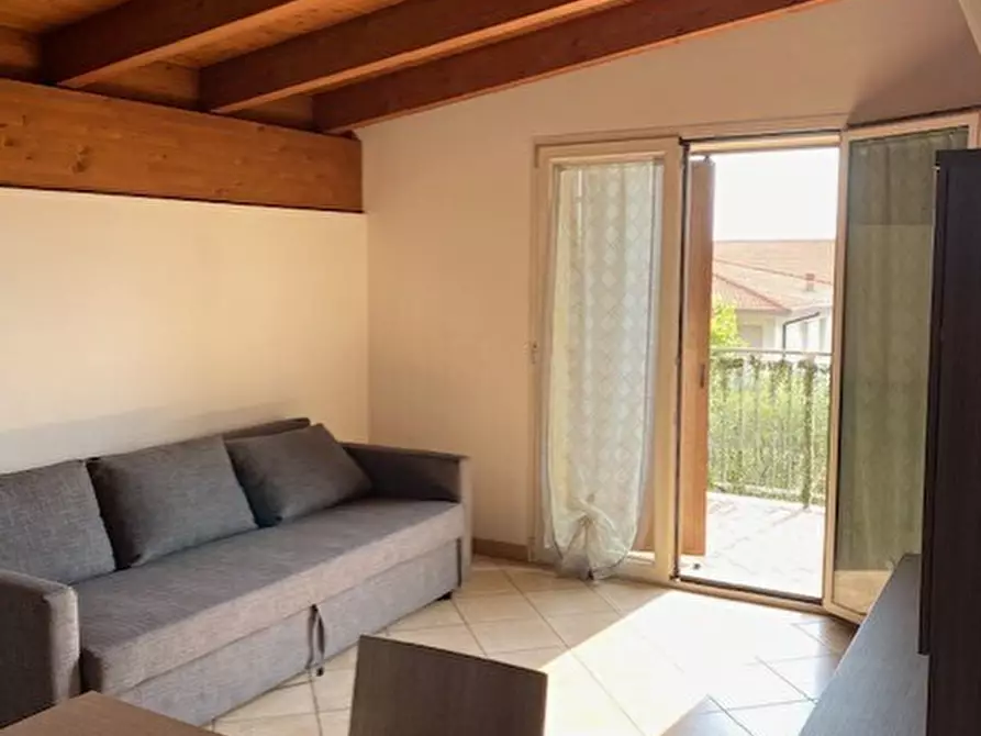 Immagine 2 di Mansarda in affitto  a Desenzano Del Garda