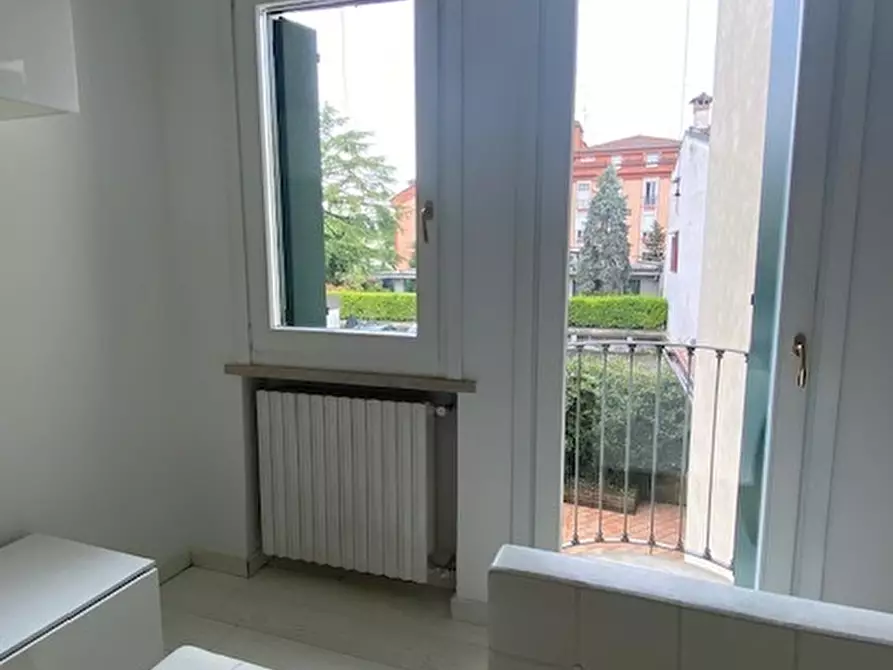 Immagine 8 di Bilocale in affitto  a Desenzano Del Garda