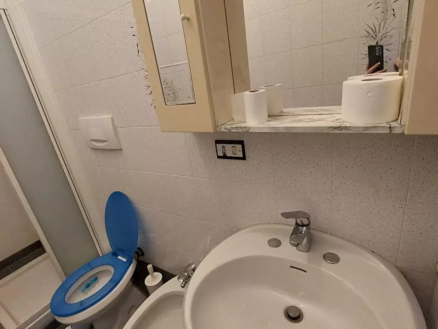 Immagine 16 di Bilocale in vendita  in Via Zara 10 a Savona