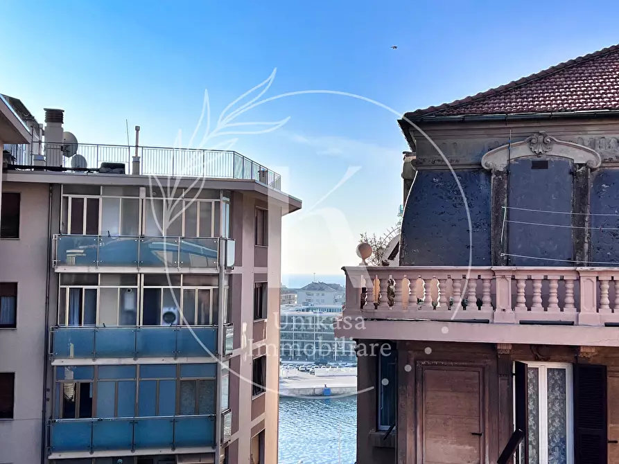 Immagine 6 di Pentalocale in vendita  in Via Santorre di Santarosa a Savona