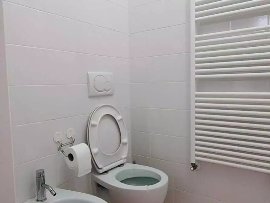 Immagine 18 di Trilocale in affitto  in Via Gio Francesco Niella a Savona