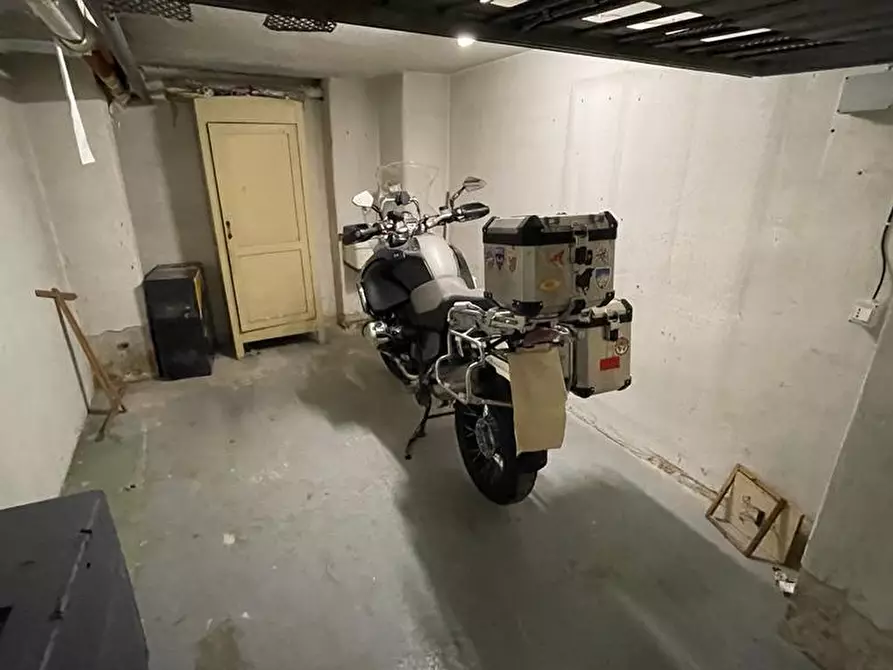 Immagine 9 di Garage in vendita  in Via Angelo Bevilacqua a Savona