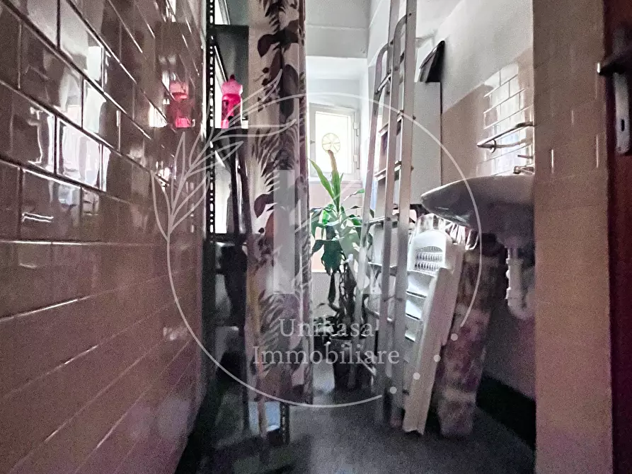 Immagine 15 di Quadrilocale in vendita  in Via Giuseppe Parini 14 a Vado Ligure