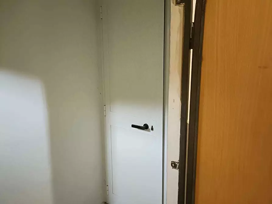 Immagine 15 di Garage in vendita  in Via Cosseria a Savona