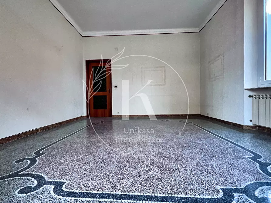 Immagine 7 di Quadrilocale in vendita  in Via Giuseppe Parini 14 a Vado Ligure