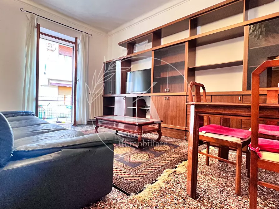 Immagine 4 di Pentalocale in vendita  in Via Santorre di Santarosa a Savona