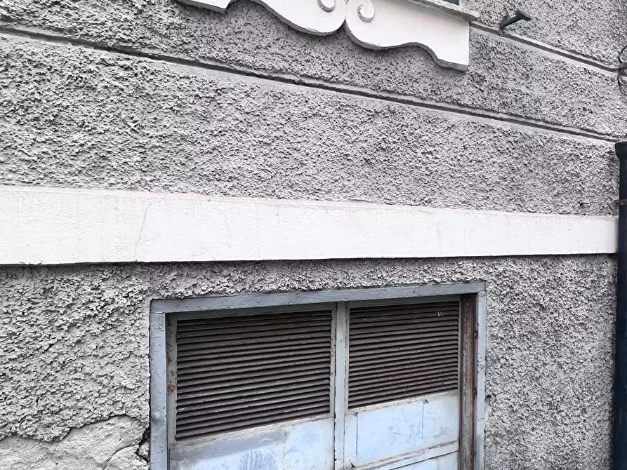 Immagine 9 di Magazzino in vendita  in Via Tommaso Belloro a Savona