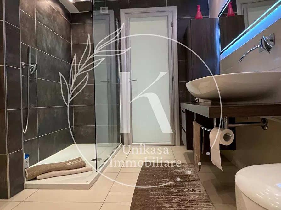 Immagine 56 di Attico in vendita  in Via Paleocapa a Savona