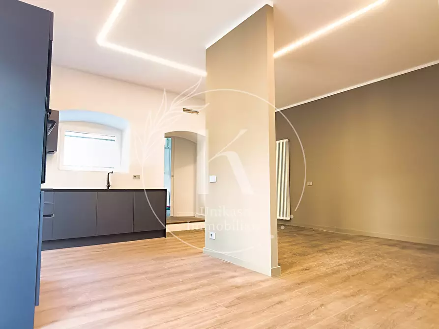 Immagine 1 di Trilocale in vendita  in Via Monturbano a Savona