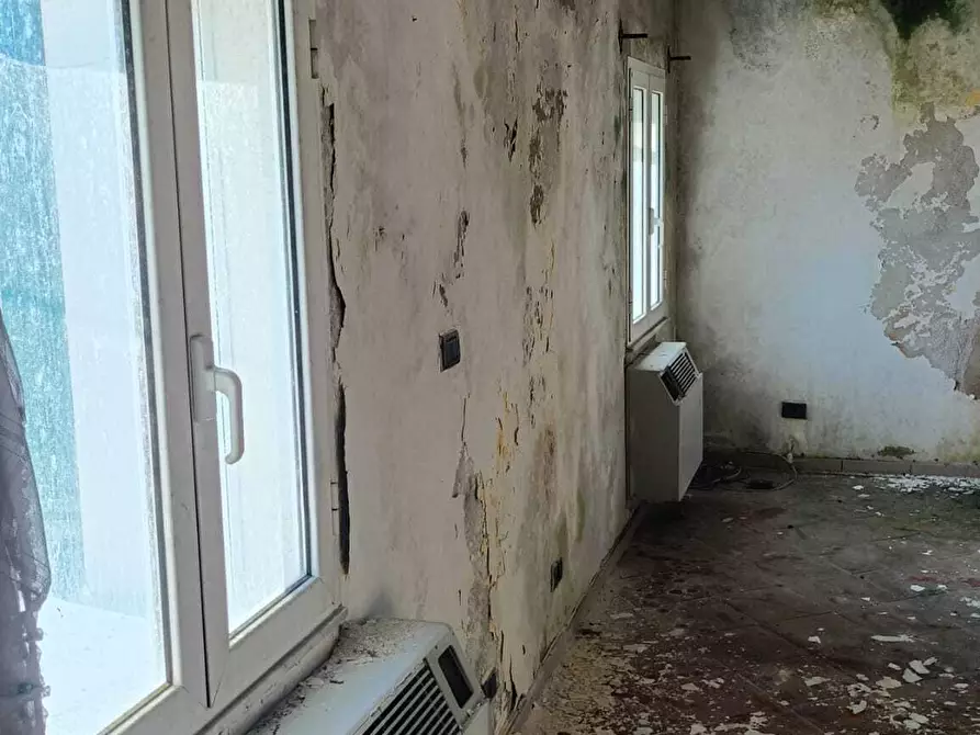 Immagine 29 di Rustico / casale in vendita  in San Bartolomeo del Bosco a Savona