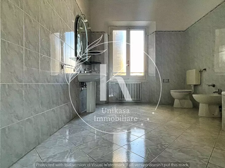 Immagine 14 di Quadrilocale in vendita  in Piazza Sisto IV 1 a Savona