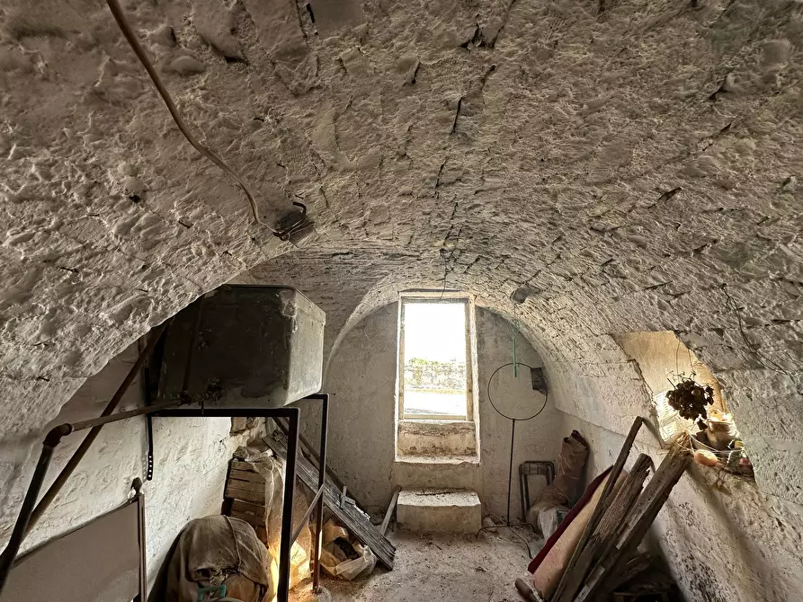 Immagine 10 di Casa indipendente in vendita  in Via Michele Amari a Ostuni