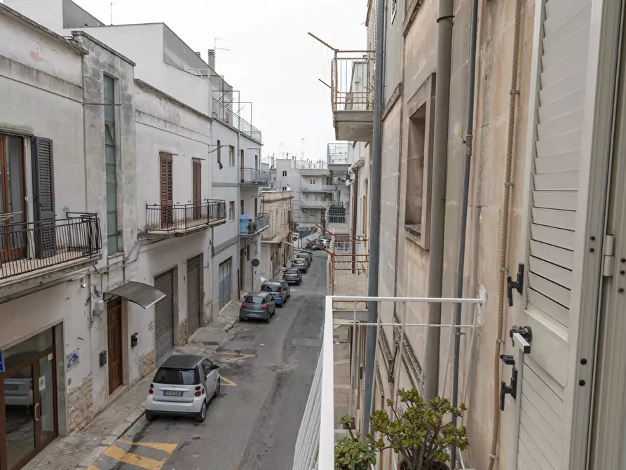 Immagine 13 di Casa indipendente in vendita  in Viale Francesco Crispi a Ostuni