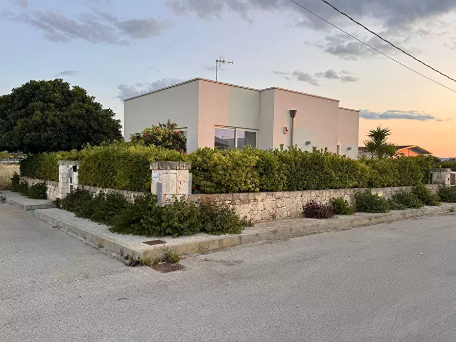 Immagine 6 di Villa in vendita  in diana marina a Ostuni