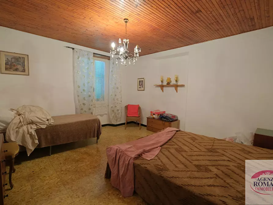 Immagine 42 di Porzione di casa in vendita  in Via Montà 14 a Urbe