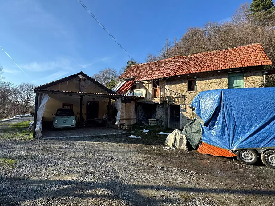 Immagine 1 di Casa indipendente in vendita  in Strada Provinciale 32 6 a Pontinvrea