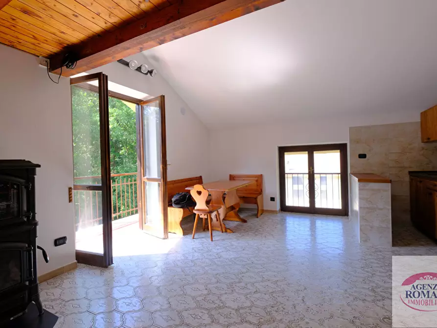 Immagine 11 di Appartamento in vendita  in Via Marasca 96 a Urbe