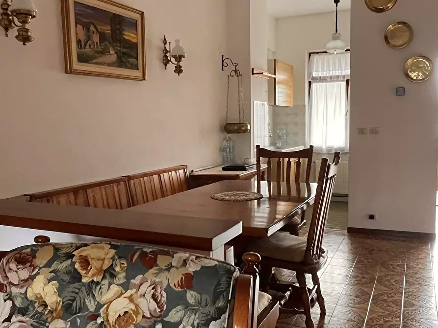 Immagine 3 di Trilocale in vendita  a Urbe