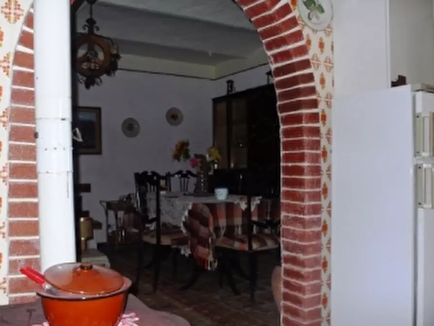 Immagine 9 di Porzione di casa in vendita  a Pareto