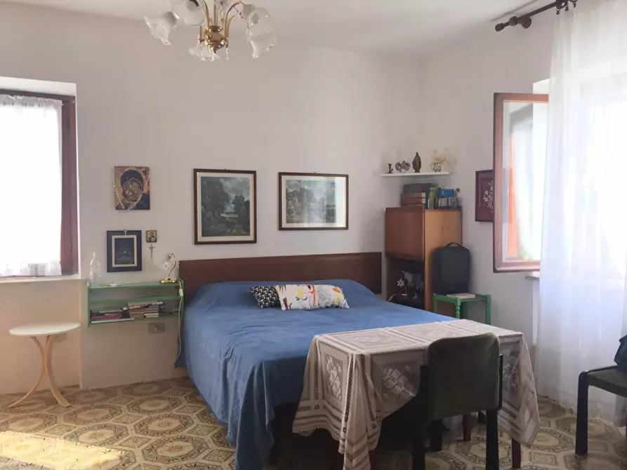 Immagine 3 di Appartamento in vendita  a Urbe