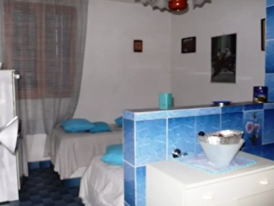 Immagine 13 di Porzione di casa in vendita  a Pareto
