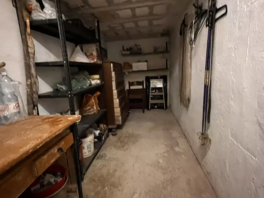 Immagine 19 di Trilocale in vendita  a Urbe