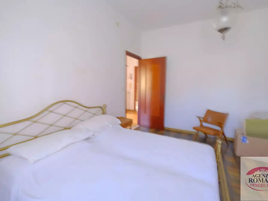 Immagine 44 di Casa indipendente in vendita  a Urbe