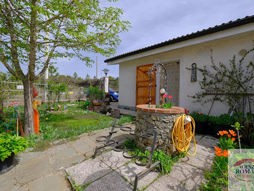 Immagine 4 di Villa in vendita  in SP49 9 a Ponzone