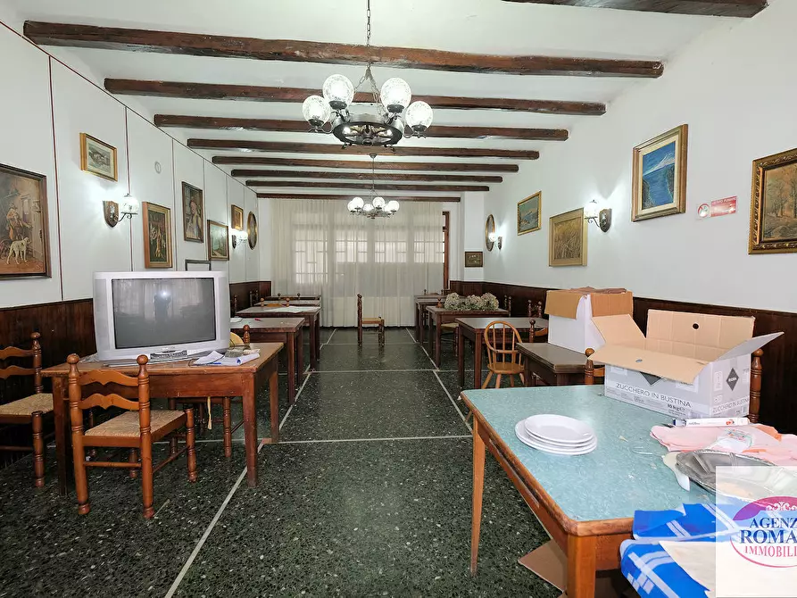 Immagine 9 di Palazzo in vendita  in Via Stefano Ramorino 14 a Urbe