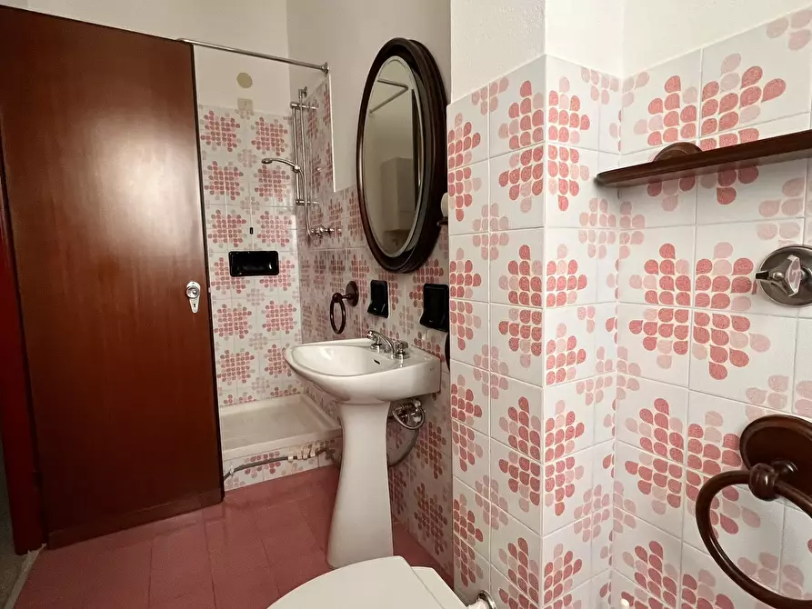 Immagine 12 di Trilocale in vendita  a Urbe