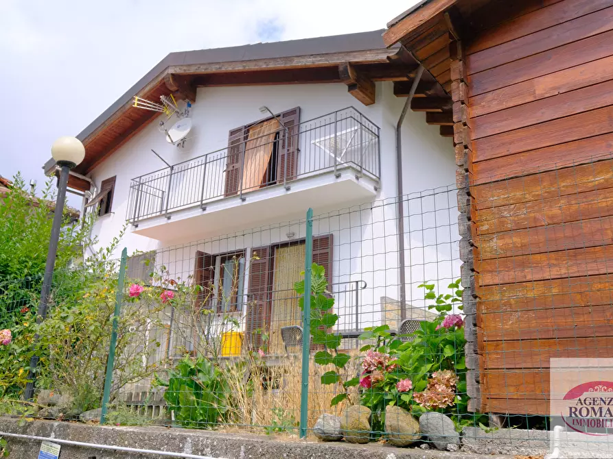 Immagine 1 di Villa in vendita  in Località Girini 19 a Dego