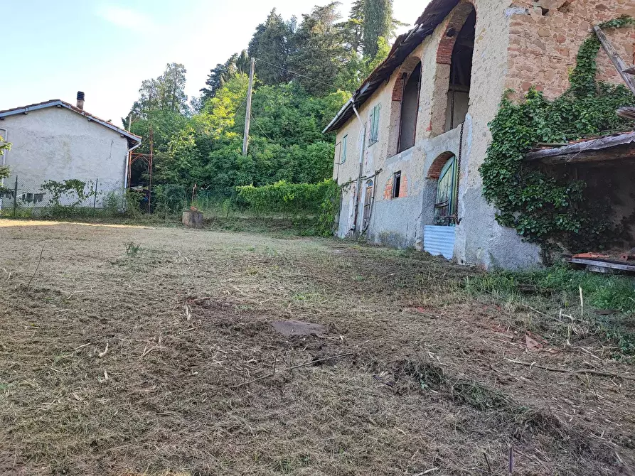 Immagine 2 di Rustico / casale in vendita  in Via al Castello 37 a Pareto