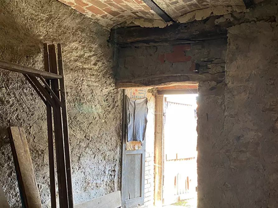 Immagine 14 di Rustico / casale in vendita  in Frazione Garini a Cartosio