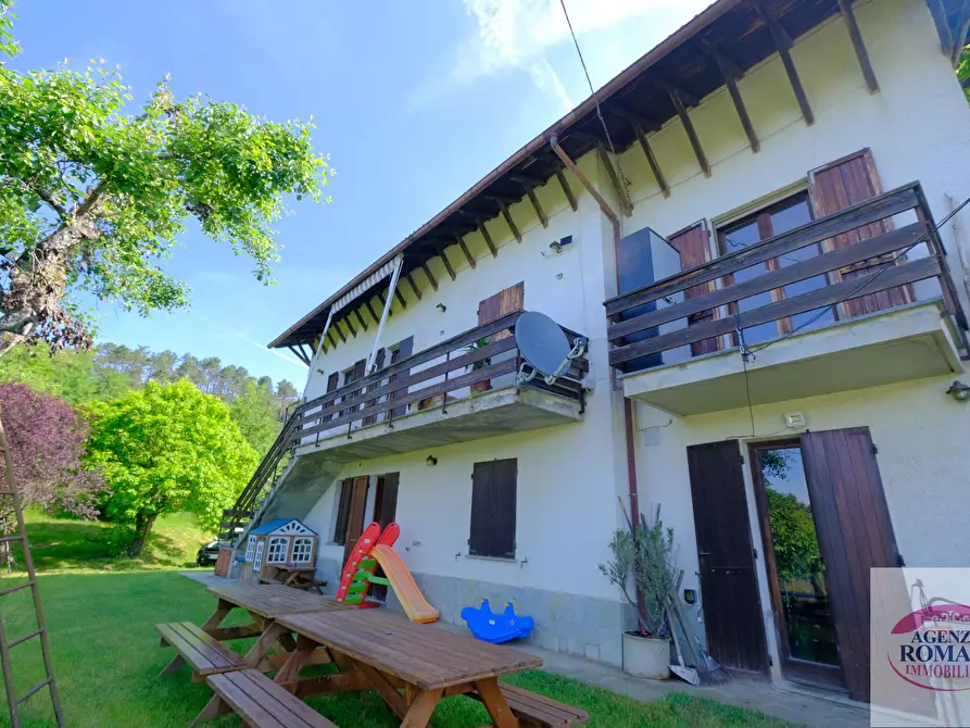 Immagine 1 di Casa trifamiliare in vendita  in Località Marrona 8 a Sassello