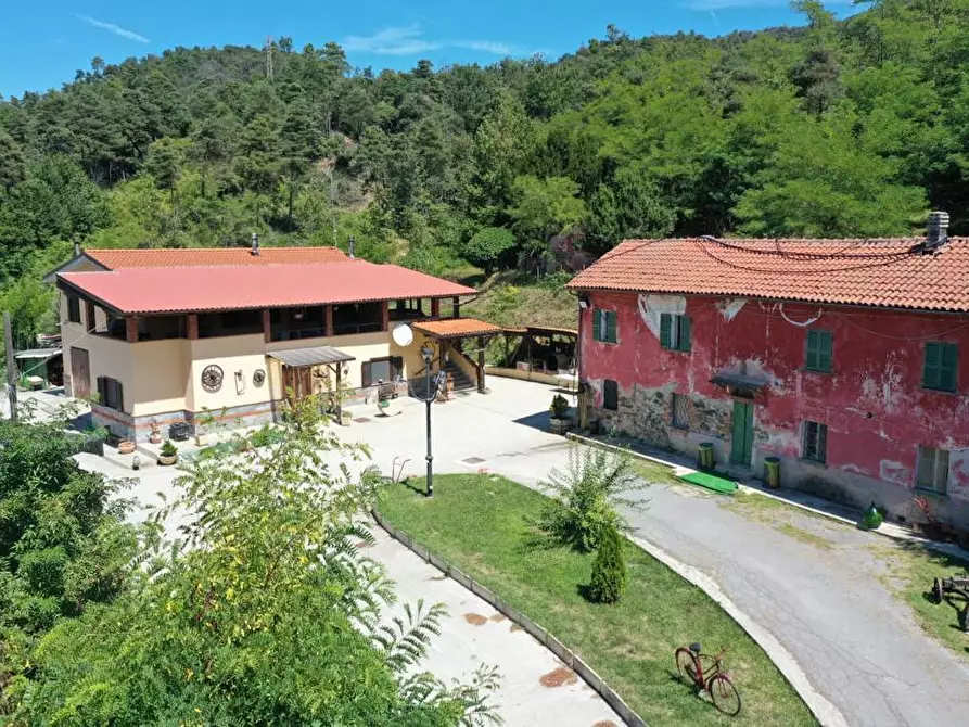 Immagine 10 di Rustico / casale in vendita  a Cairo Montenotte