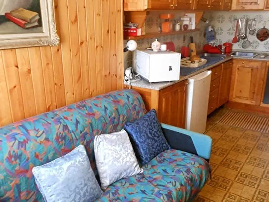 Immagine 10 di Appartamento in vendita  a Urbe