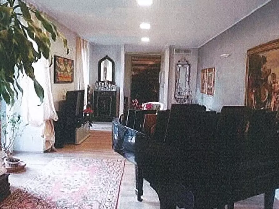 Immagine 7 di Casa indipendente in vendita  in Via Orlando 4 a Genova