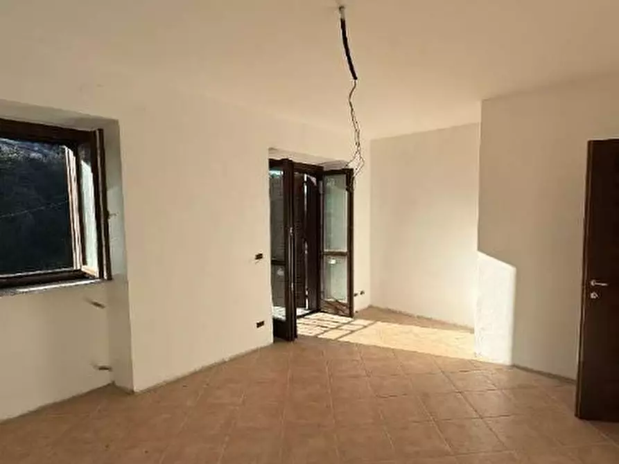 Immagine 6 di Trilocale in vendita  in Via Papa Giovanni XXIII 4 a Mignanego