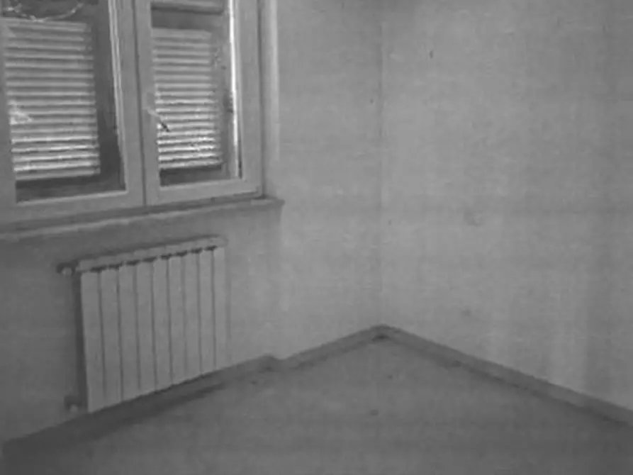 Immagine 4 di Pentalocale in vendita  in Via Brigate Partigiane 192 a Follo