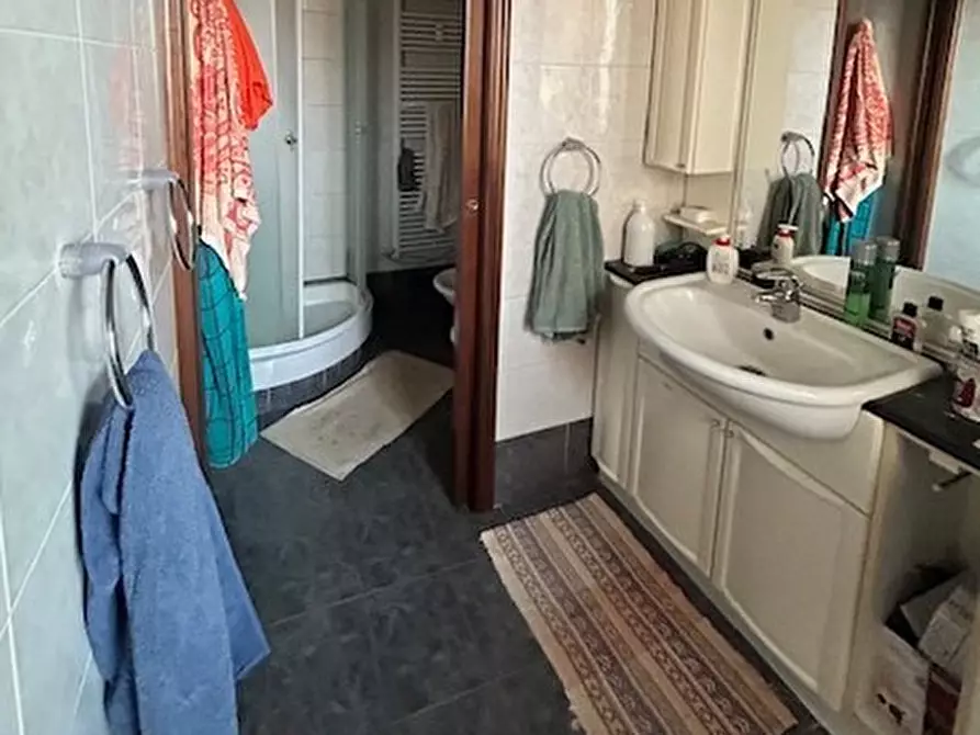 Immagine 9 di Pentalocale in vendita  in Via Parella 13 a Torino