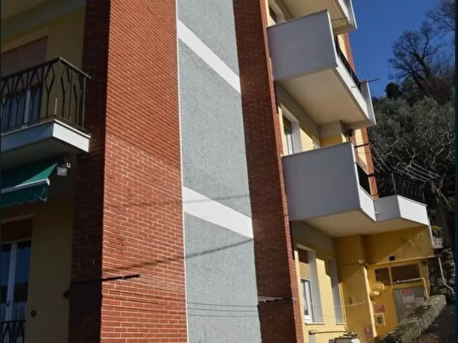 Immagine 9 di Pentalocale in vendita  in Via Luigi Bailo 29/1 a Genova