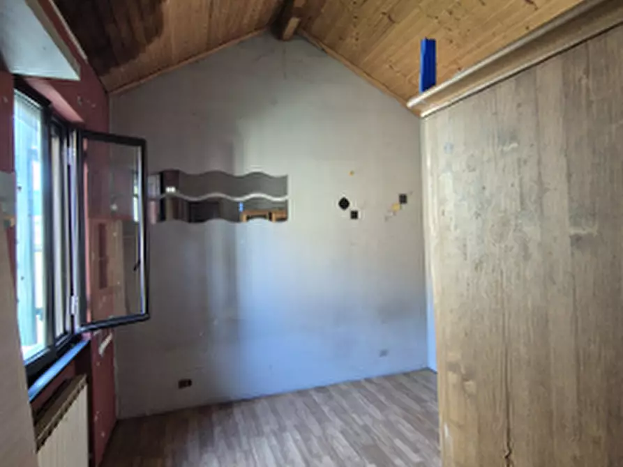 Immagine 4 di Villa in vendita  in Passo Ponte Carrega 20 a Genova